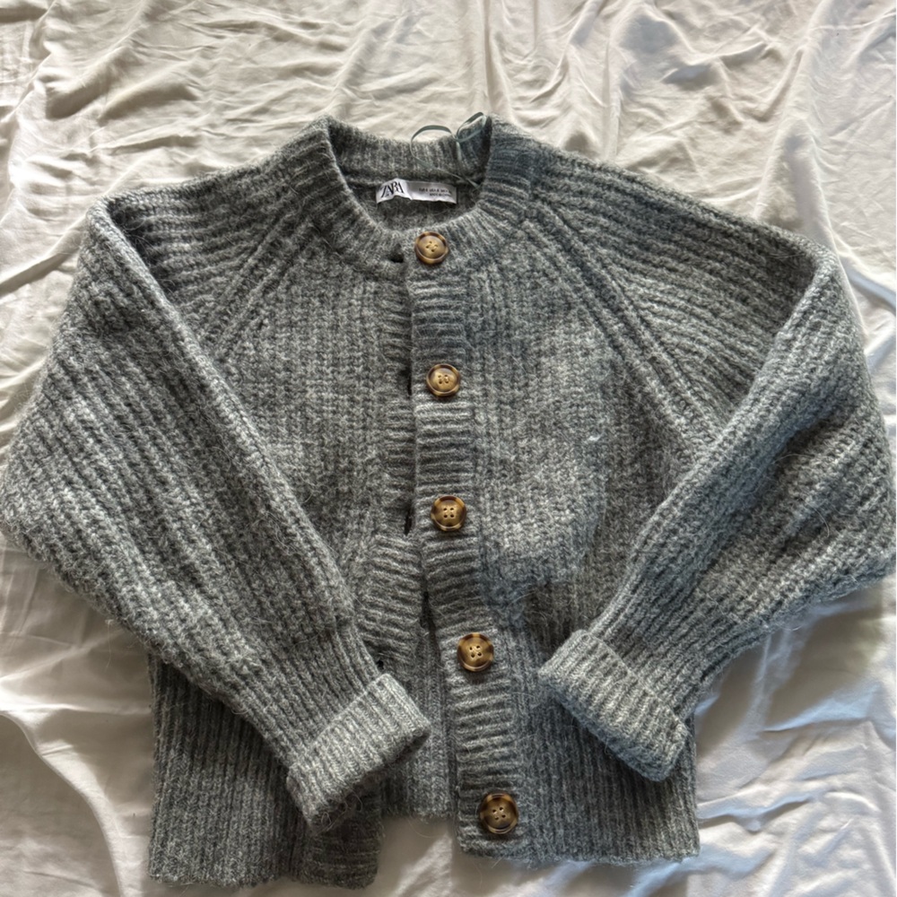 Zara Gray Ribbed Cardigan with Brown Buttons